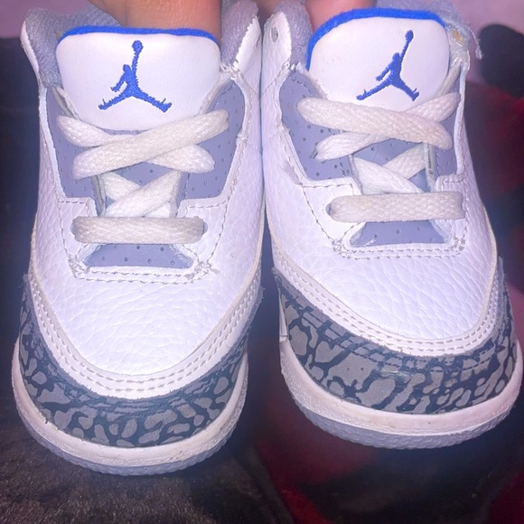 SIZE 4c / 9/10 condition/ no tears Jordan for toddler - Picture 3 of 5